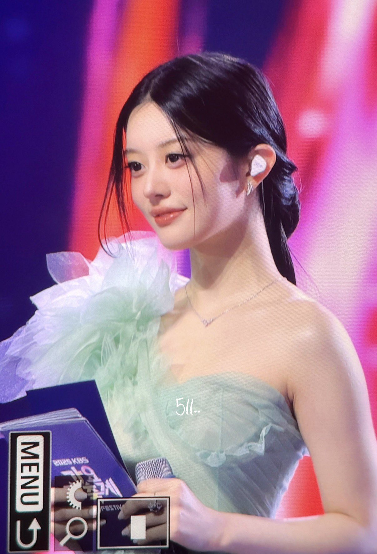 慜柱 (ILLIT)粉絲拍下的瞬間