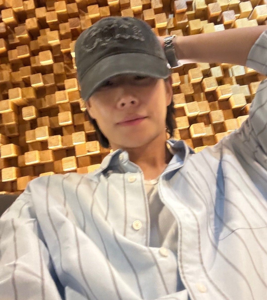 Latest photo of MJ (ASTRO)