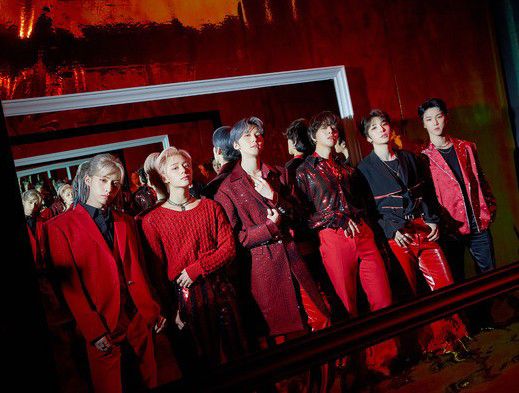 A moment captured by ONEUS's fan