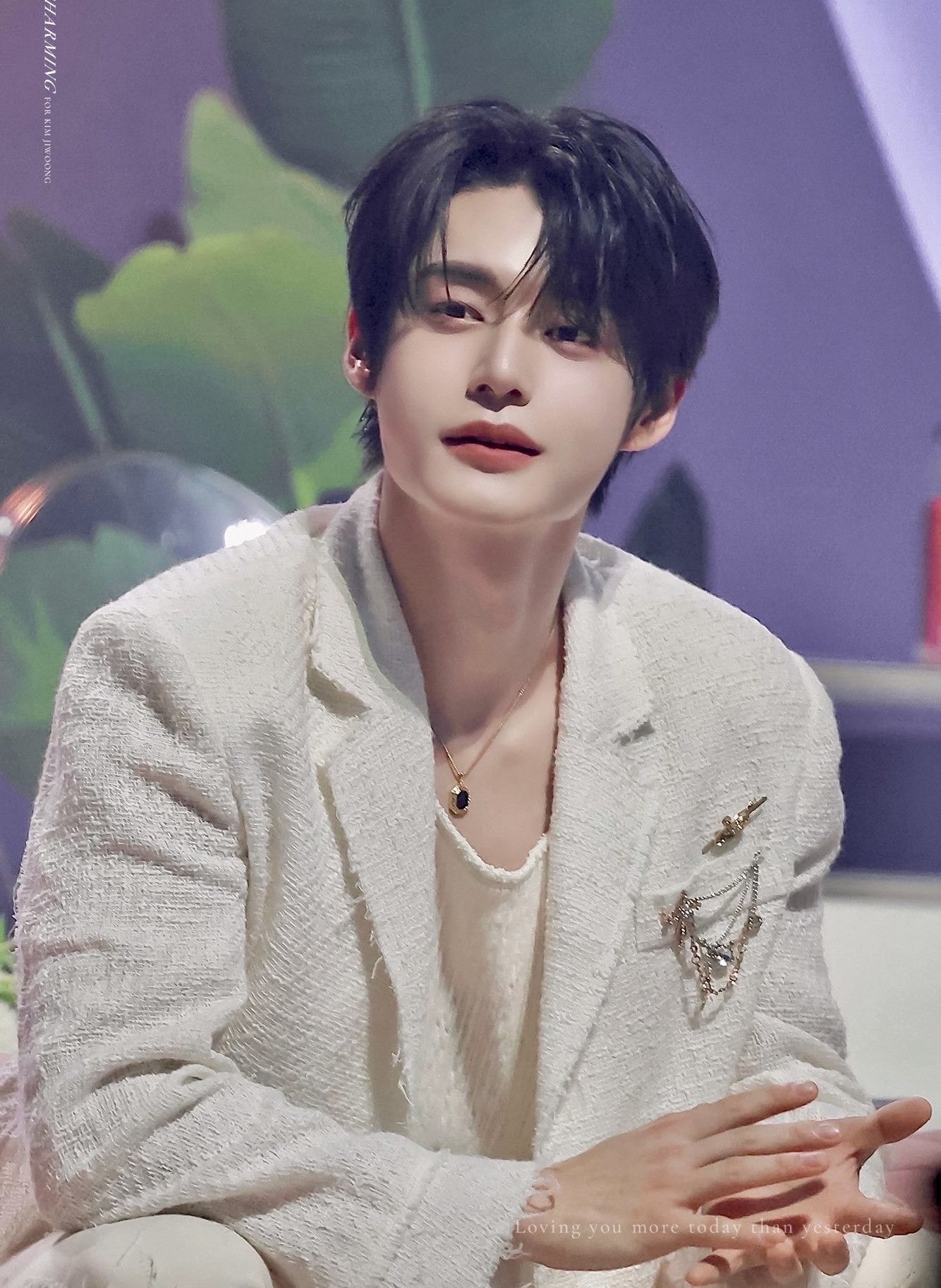 Behind-the-scenes cut of Kim Jiwoong (ZEROBASEONE)