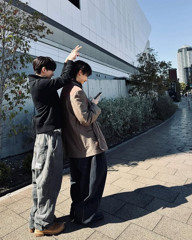 A moment captured by Nicholas (&TEAM)'s fan