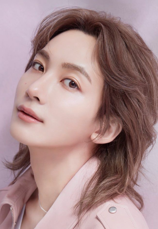 Latest photo of Jeonghan (SEVENTEEN)