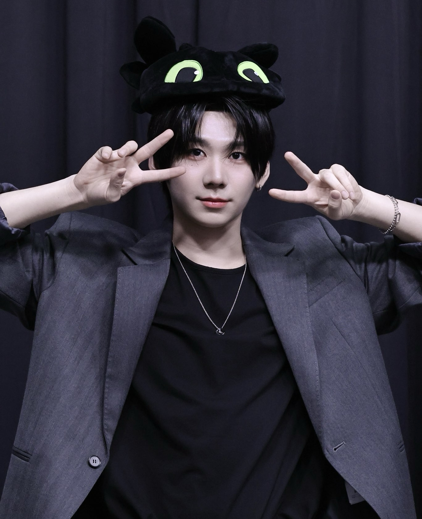 A moment captured by Park Han (AHOF)'s fan