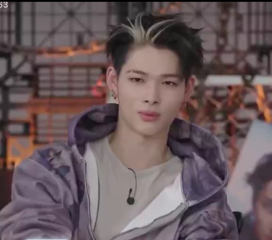 니키 (ENHYPEN)의 비하인드 컷