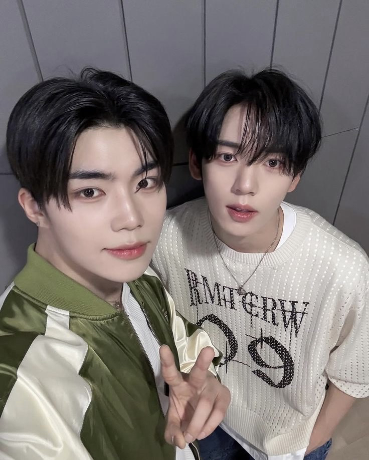 朴干旭 (ZEROBASEONE)粉丝拍下的瞬间