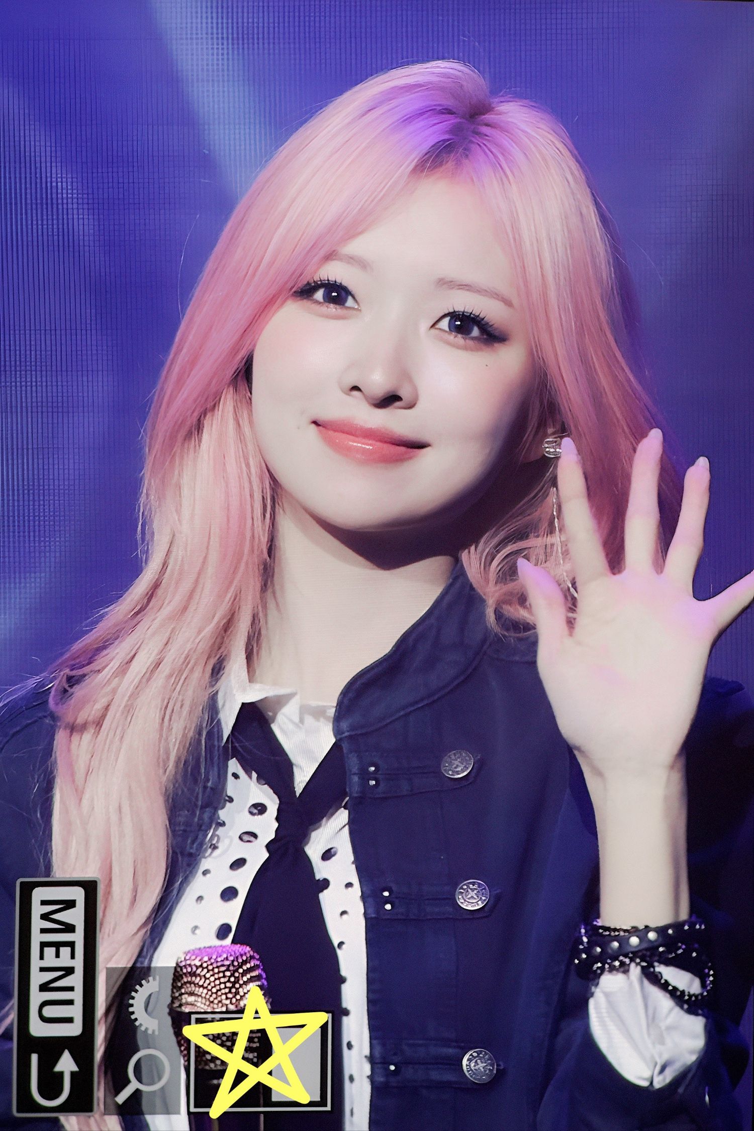 Behind-the-scenes cut of MiU (MADEIN)