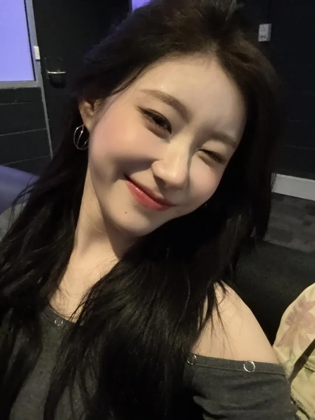Behind-the-scenes cut of Chaeryeong (ITZY)