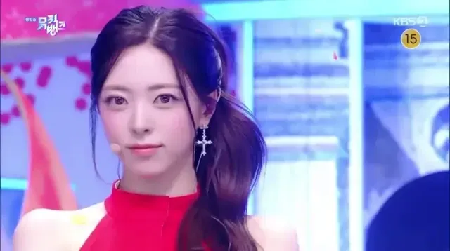 Latest photo of Yuna (ITZY)