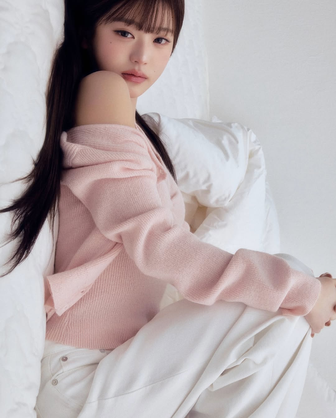 Recent activity shot of Jang Wonyoung (IVE)