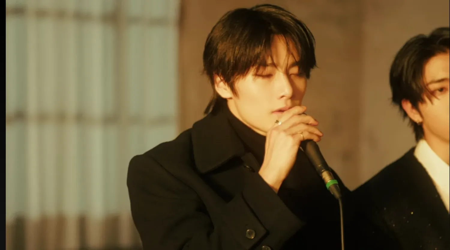 Behind-the-scenes cut of I.N (Stray Kids)