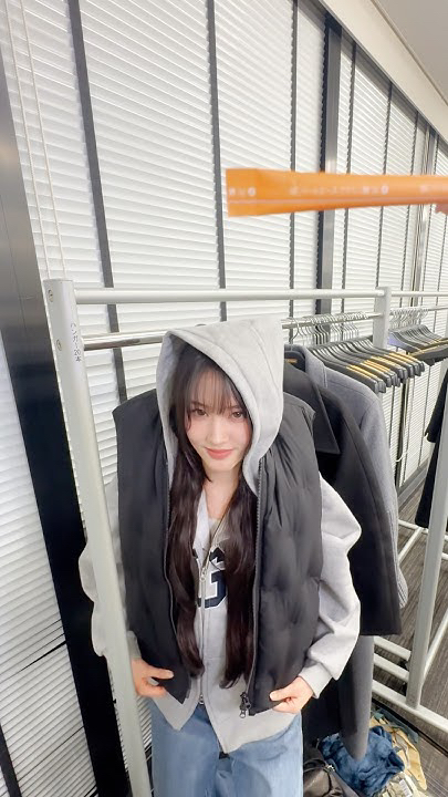 Today's most popular wallpaper in the STAYC community