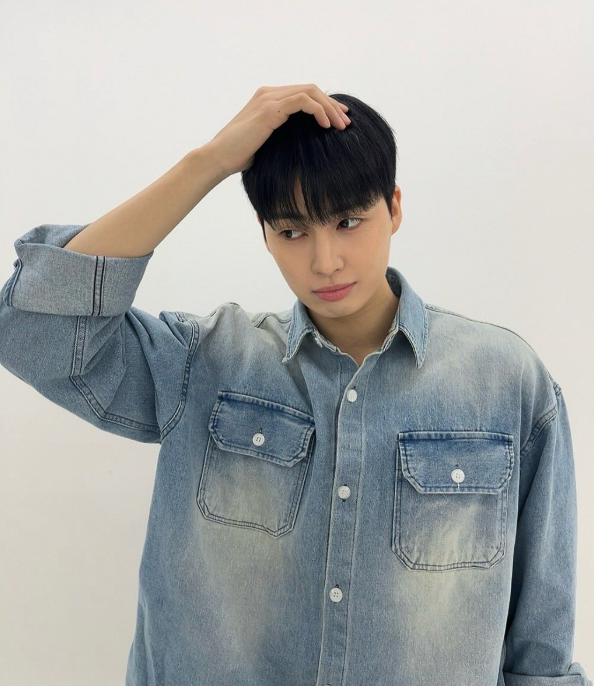 Behind-the-scenes cut of Kogyeol (UP10TION)