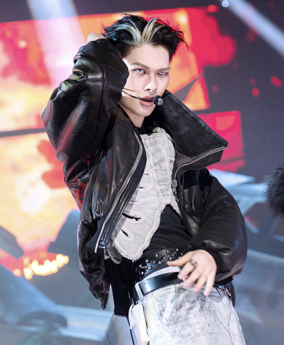 Foto terbaru NI-KI (ENHYPEN)