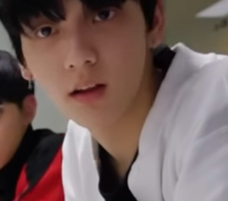 スビン (TOMORROW X TOGETHER)の最新写真