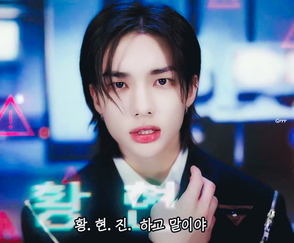 Behind-the-scenes cut of Hyunjin (Stray Kids)