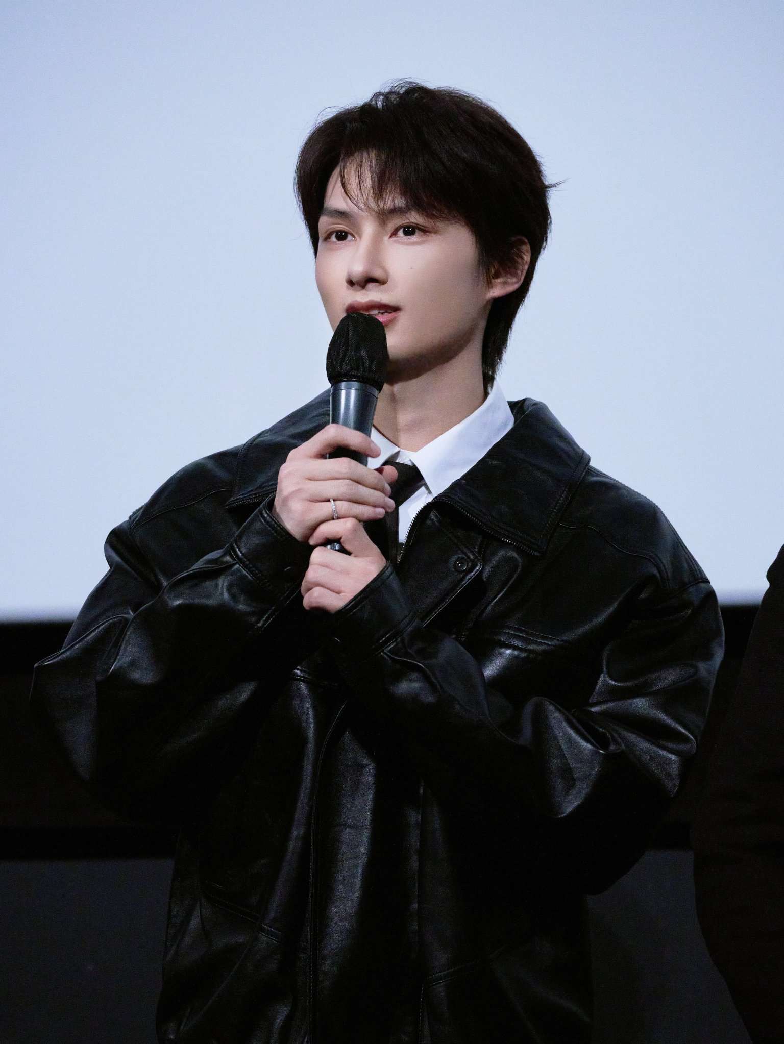 Latest photo of Jun (SEVENTEEN)