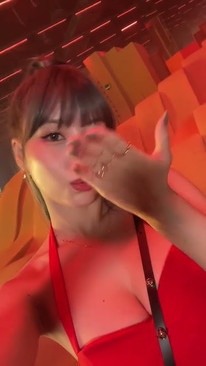 모모 (TWICE) 최근 활동샷