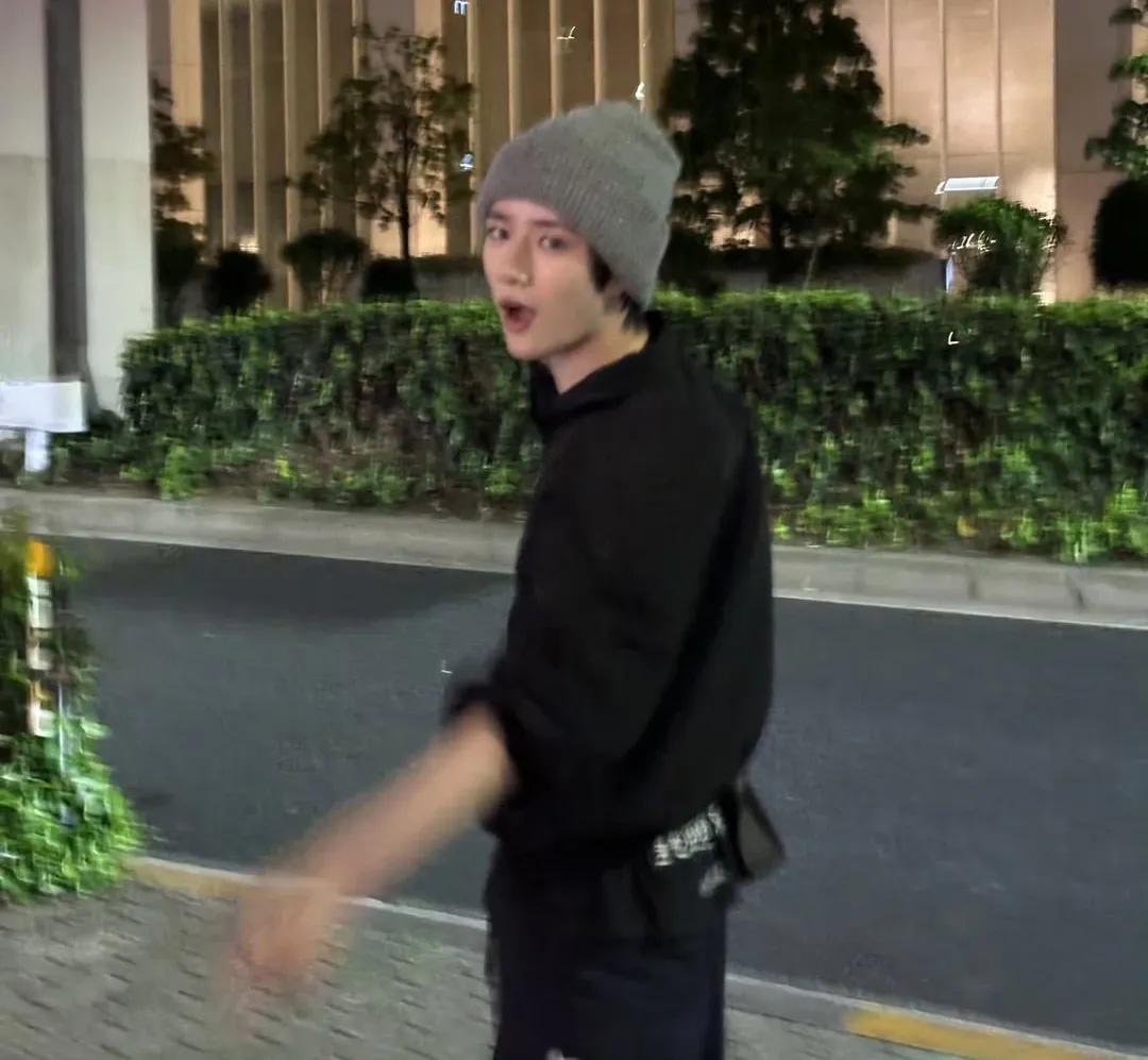 A moment captured by Beomgyu (TOMORROW X TOGETHER)'s fan