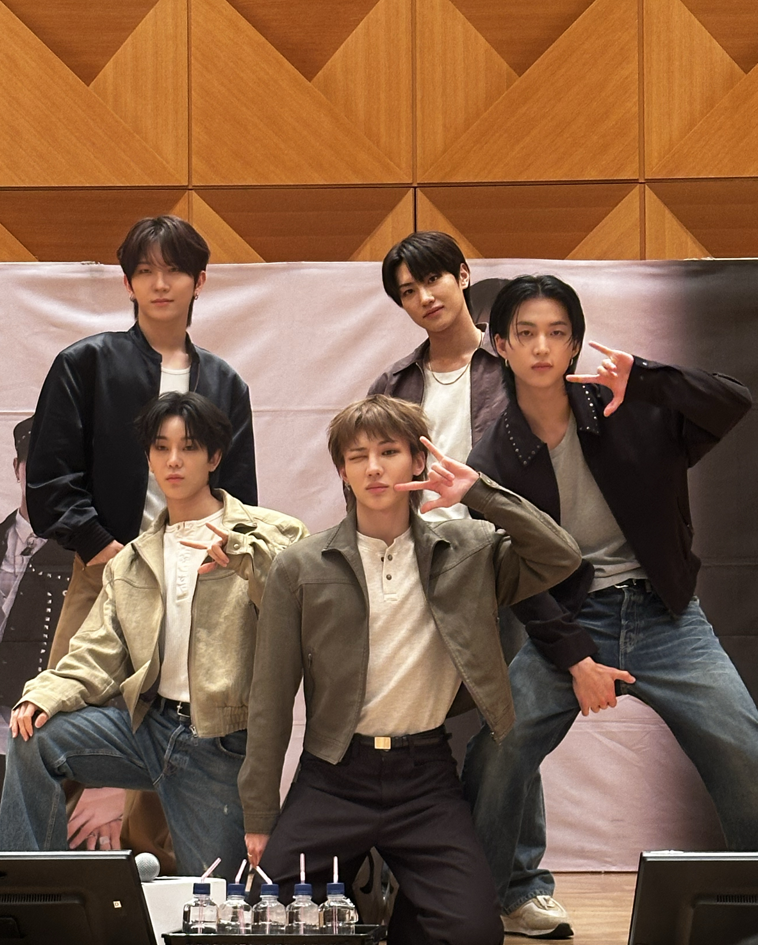 TNX 최근 활동샷