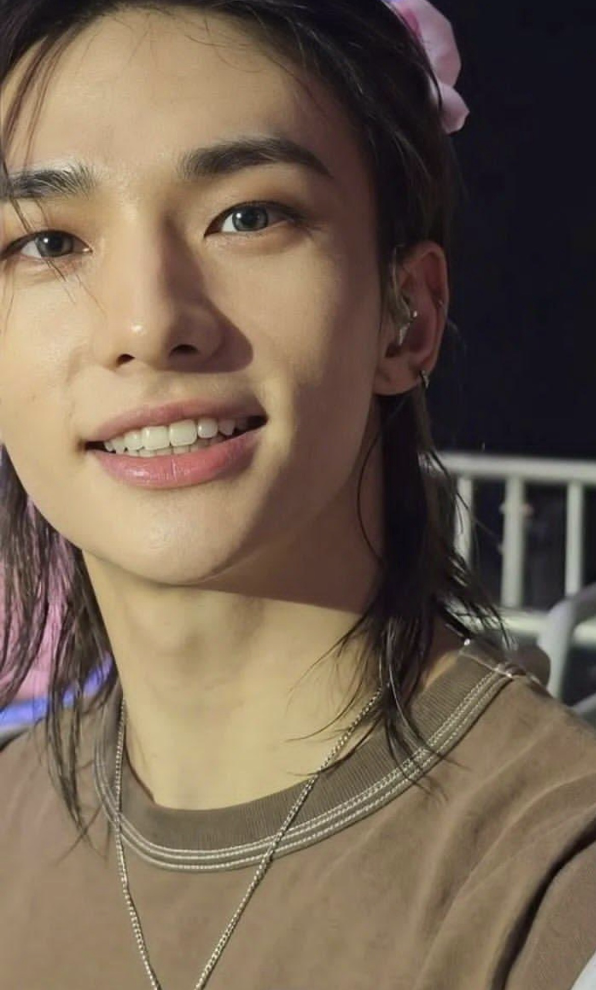 A heartfelt wallpaper shared by Hyunjin (Stray Kids)'s fans