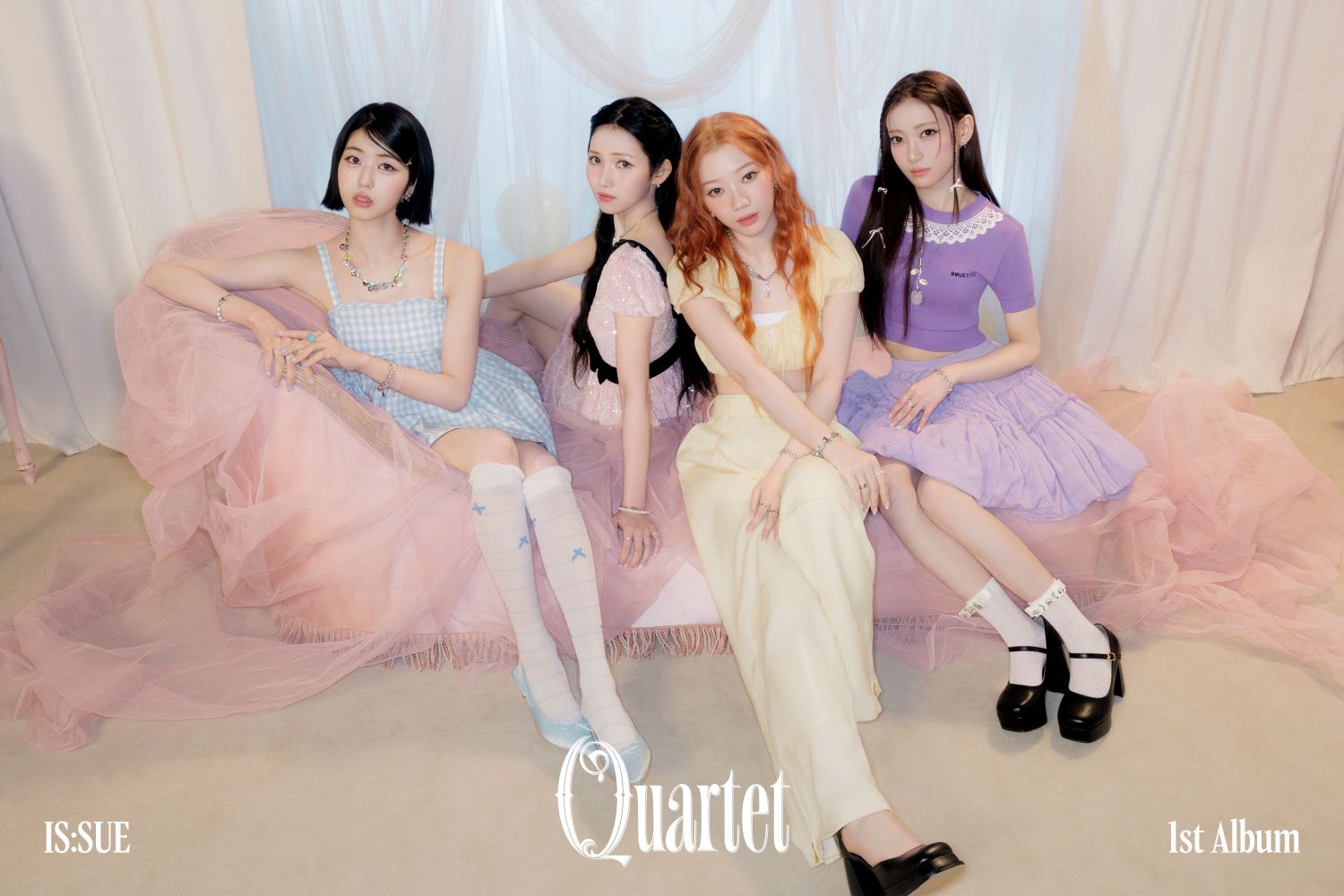 A moment captured by IS:SUE's fan