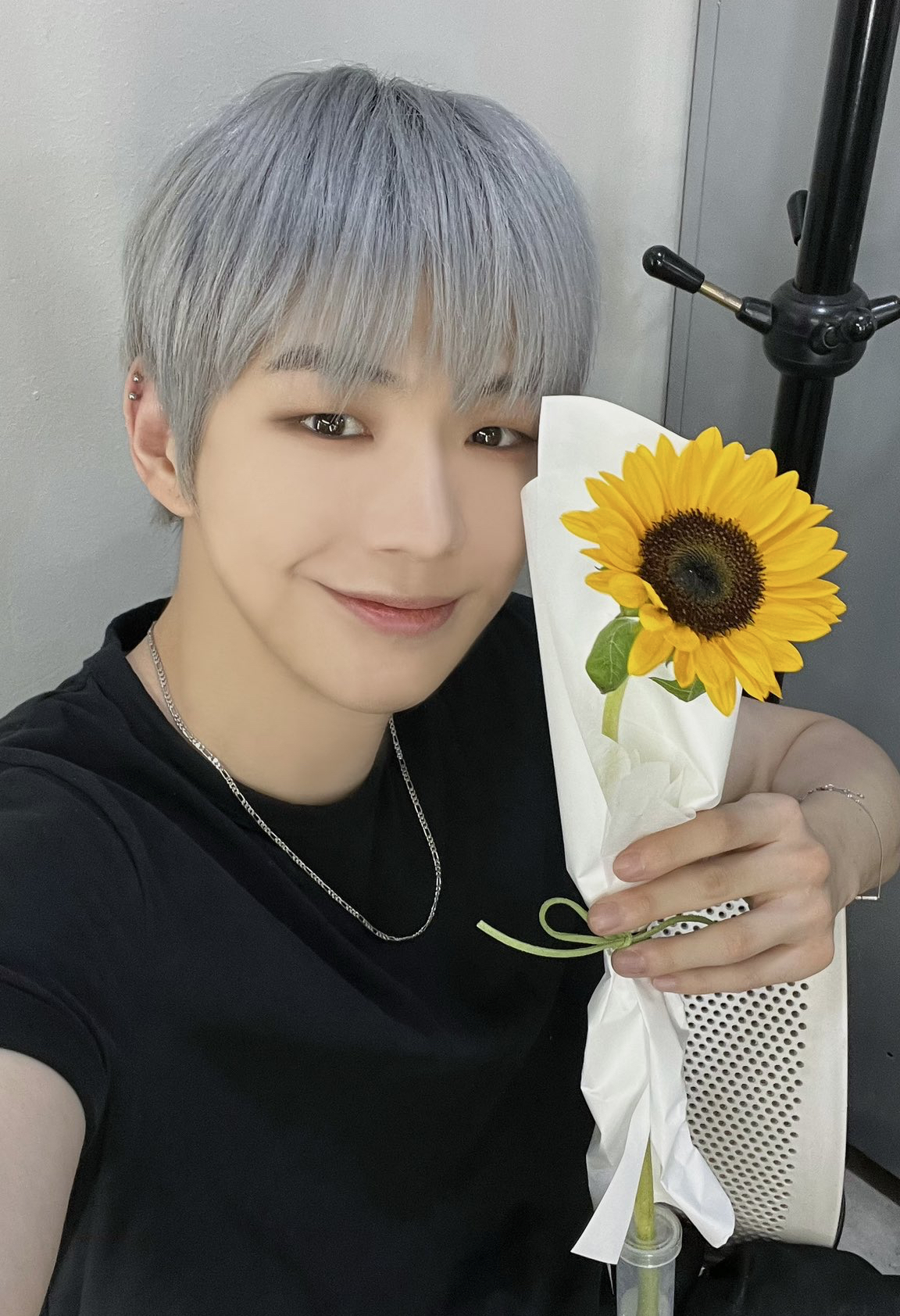 Behind-the-scenes cut of Kang Daniel