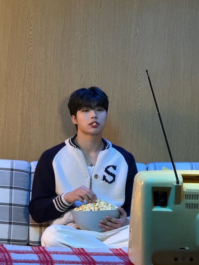 박건욱 (제로베이스원)의 최신 사진