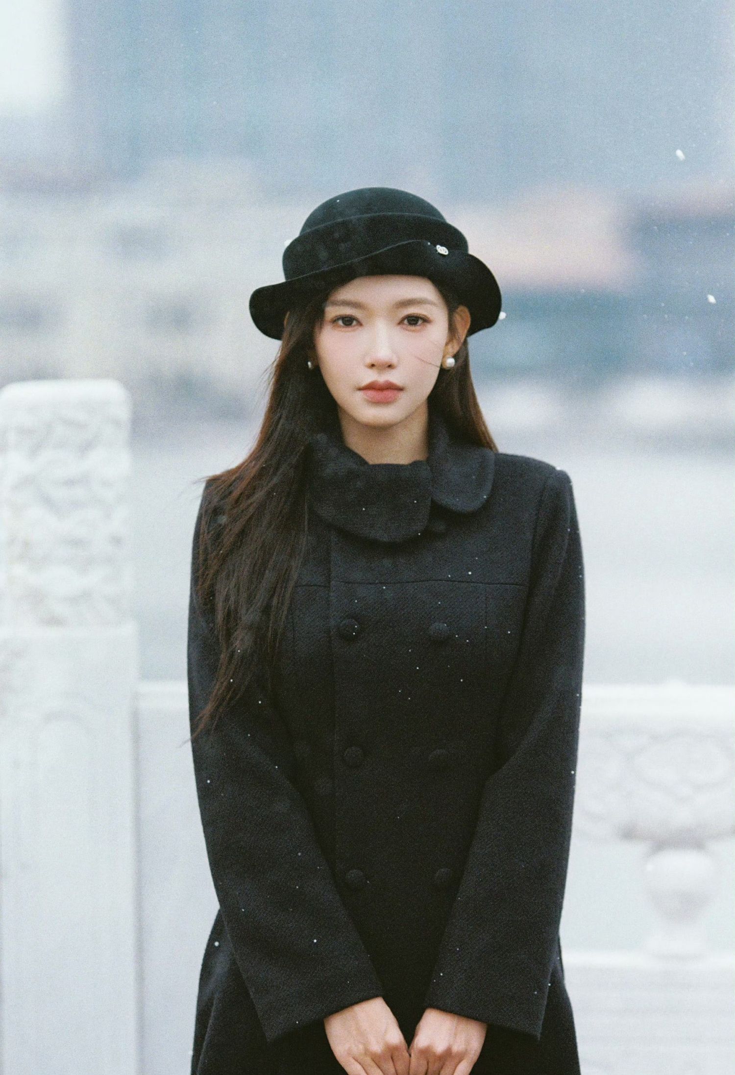 Behind-the-scenes cut of Cheng Xiao