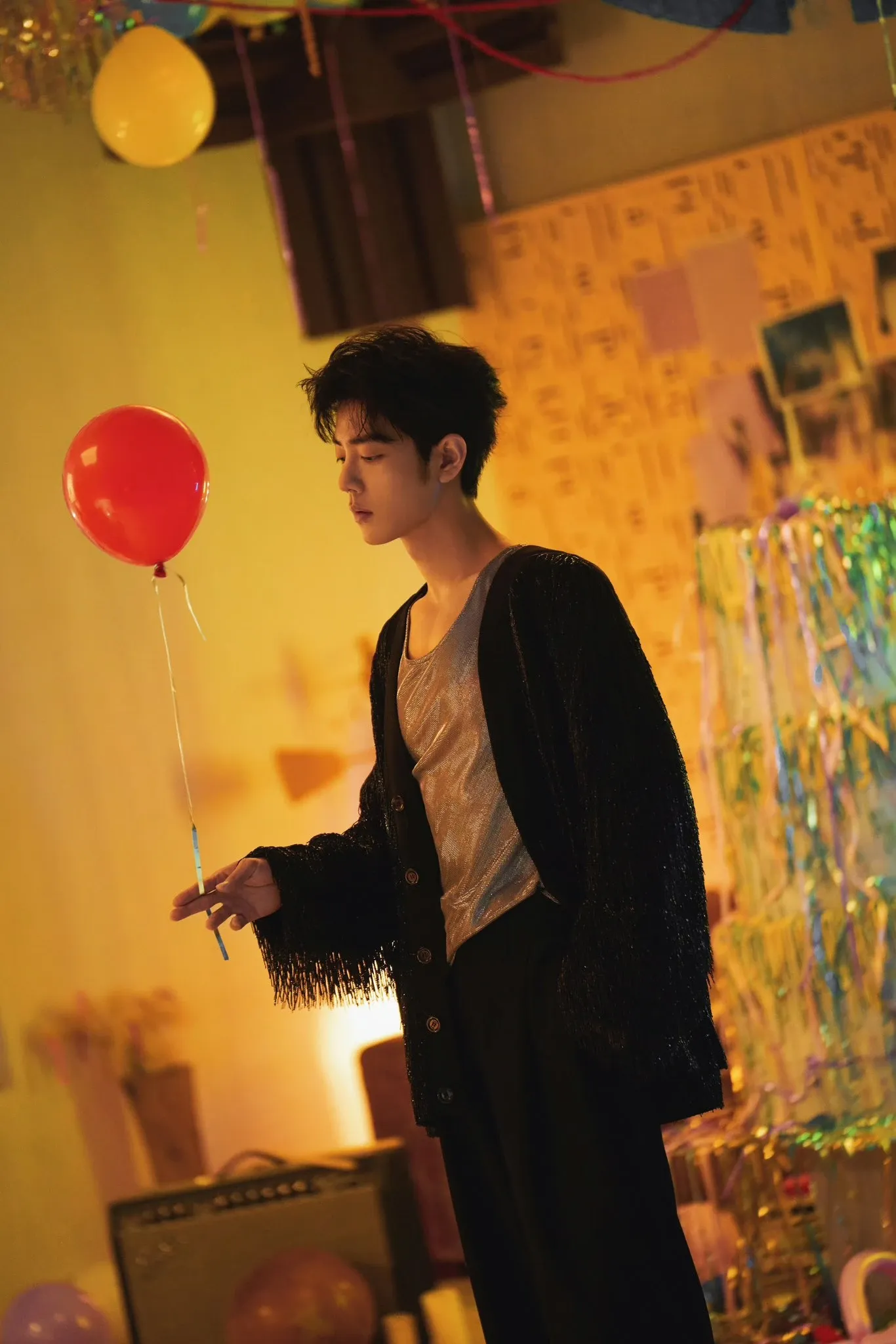 Behind-the-scenes cut of Xiao Zhan