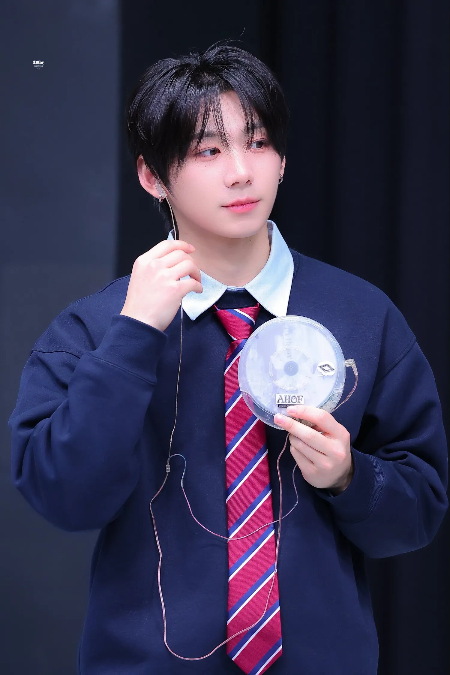 Behind-the-scenes cut of Park Han (AHOF)