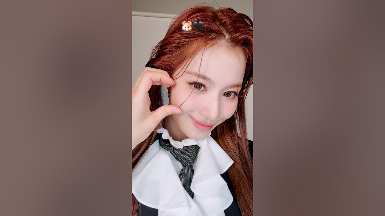 사나 (TWICE)의 최신 사진