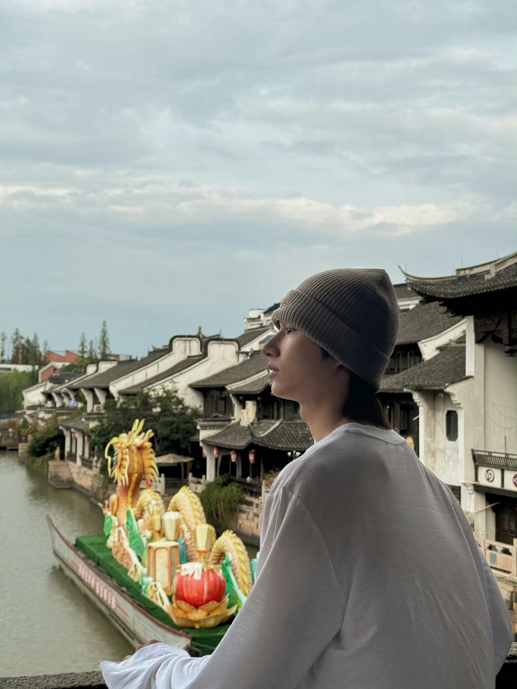 Latest photo of Jun (SEVENTEEN)