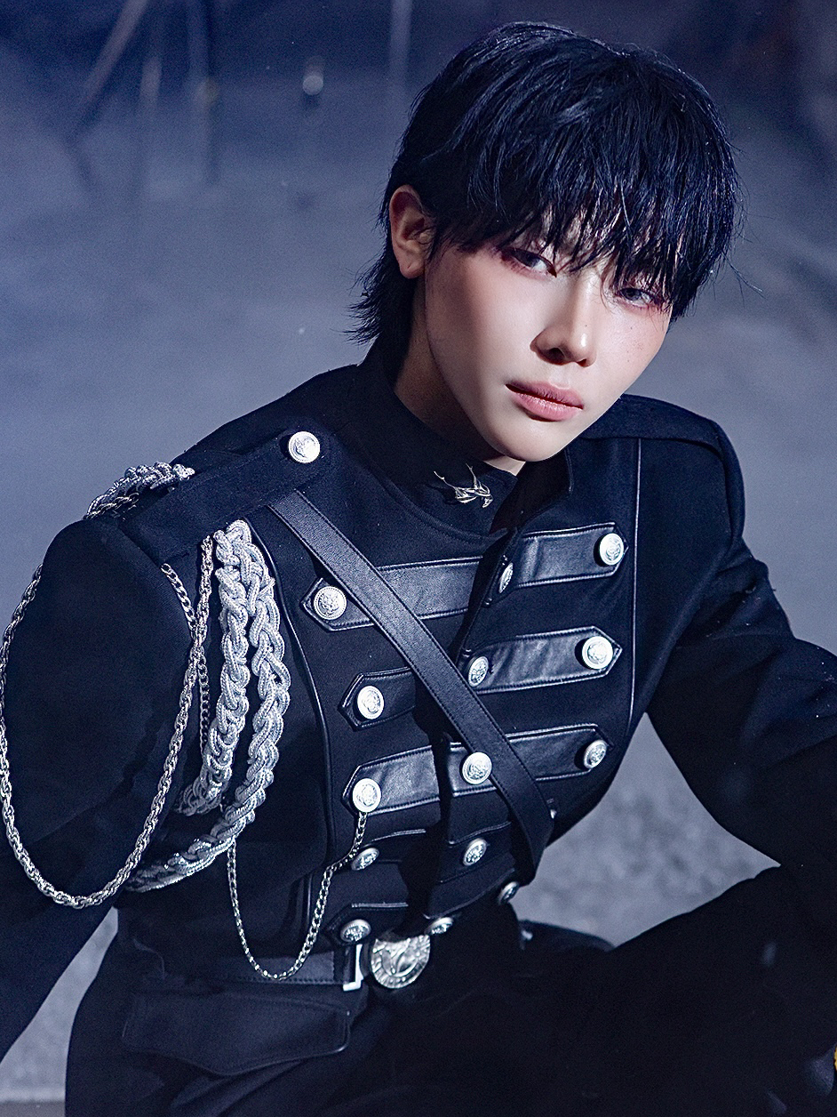 Latest photo of Nicholas (&TEAM)