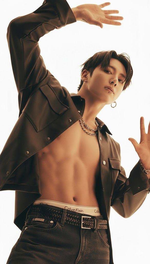 Foto aktivitas terbaru Jungkook (BTS)