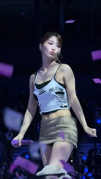 Momo (TWICE)粉絲拍下的瞬間