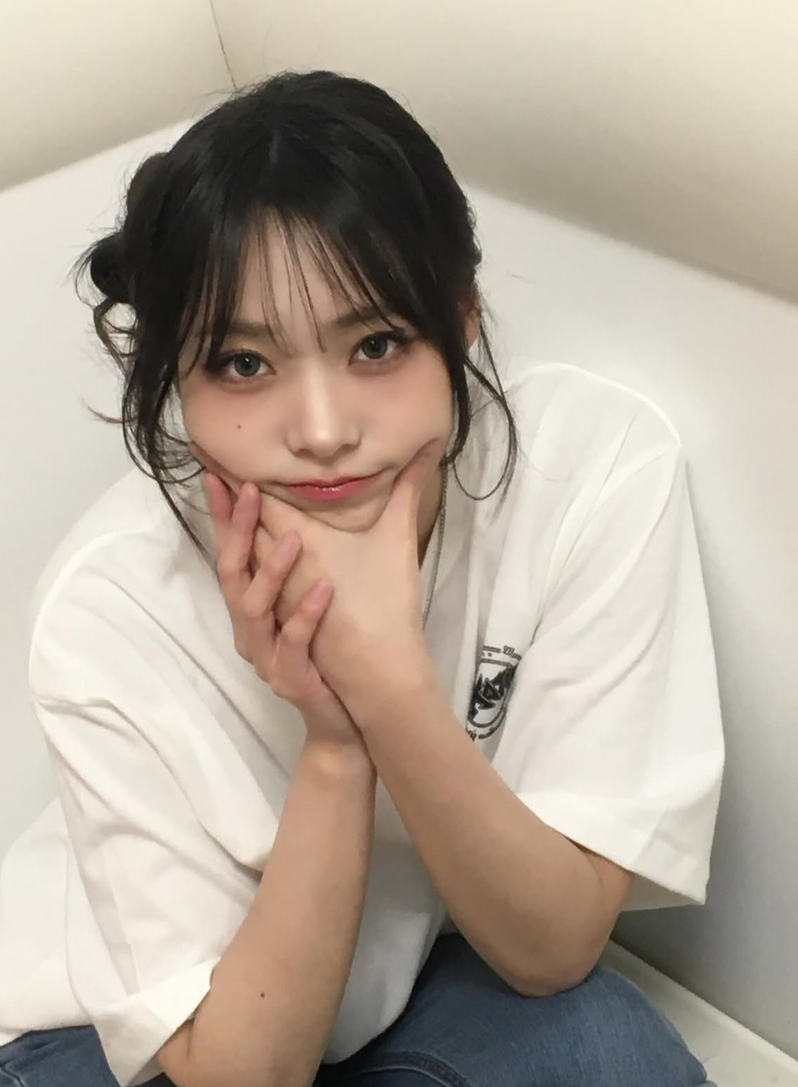 A moment captured by QWER's fan