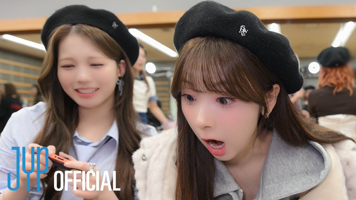 Momen yang diabadikan oleh penggemar NiziU