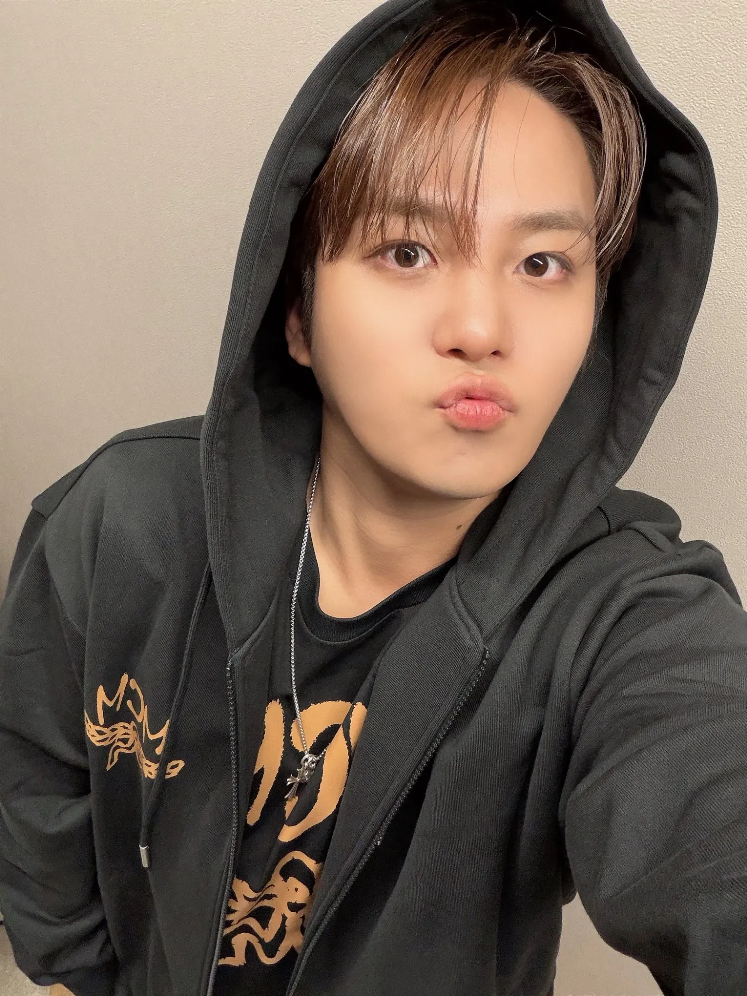 Recent activity shot of Jongho (ATEEZ)