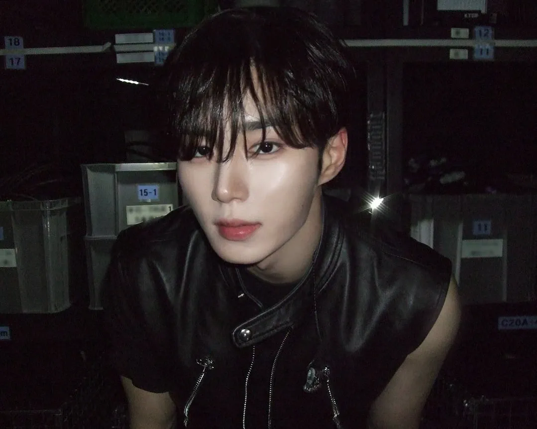 Behind-the-scenes cut of Kim Junseo (ALPHA DRIVE ONE)