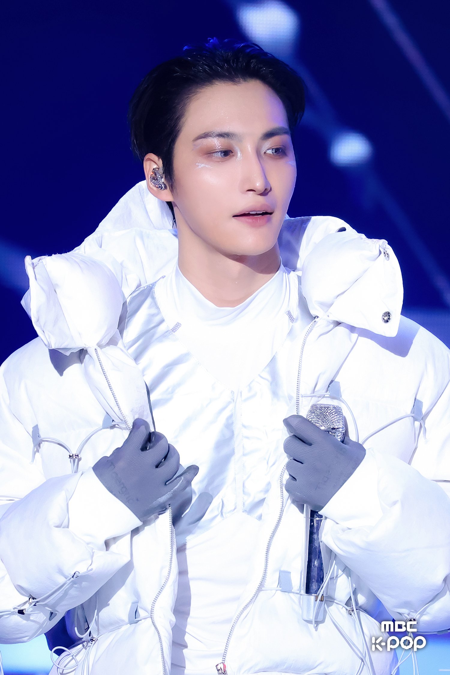 Behind-the-scenes cut of Seonghwa (ATEEZ)