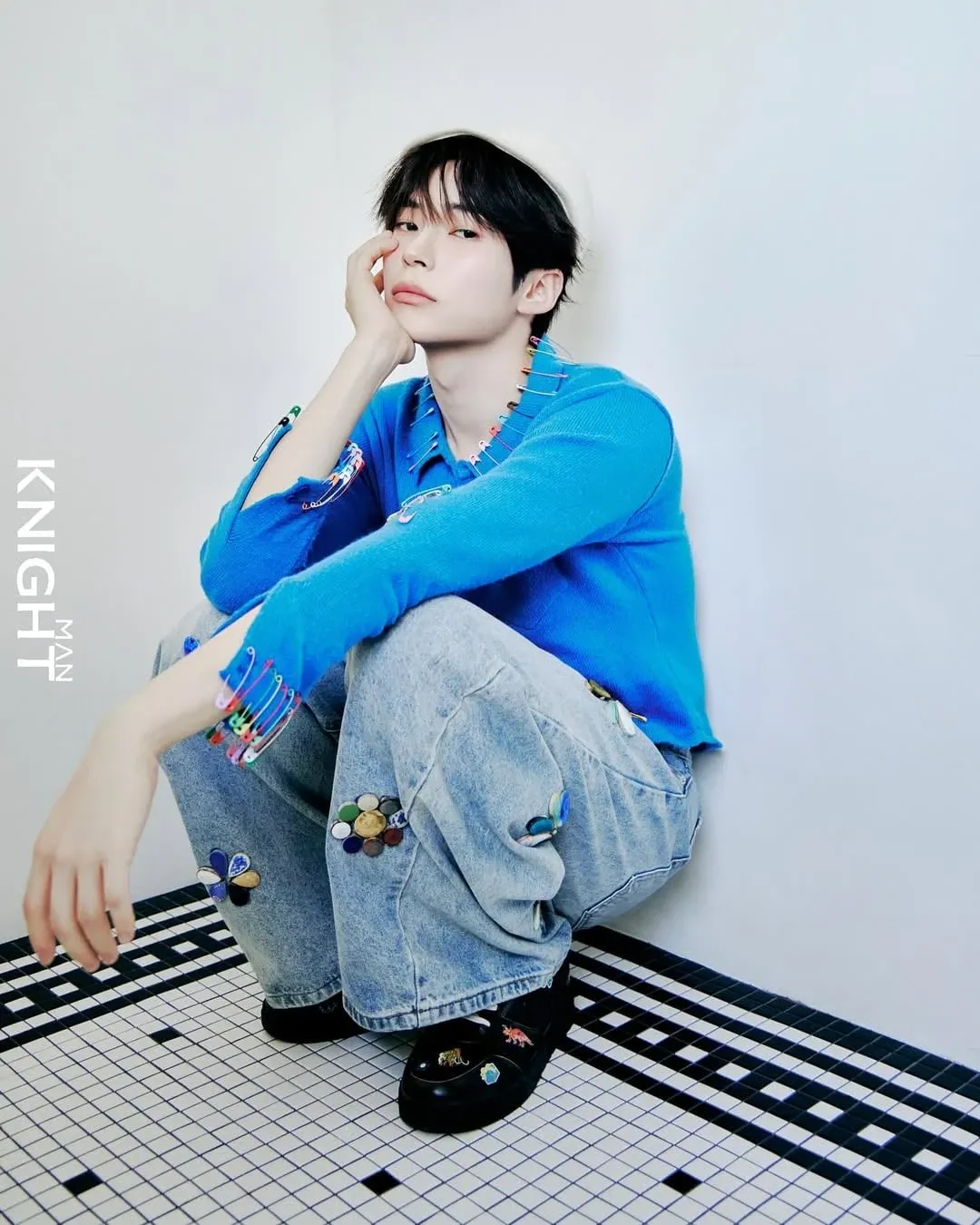 Recent activity shot of Sung Hanbin (ZEROBASEONE)
