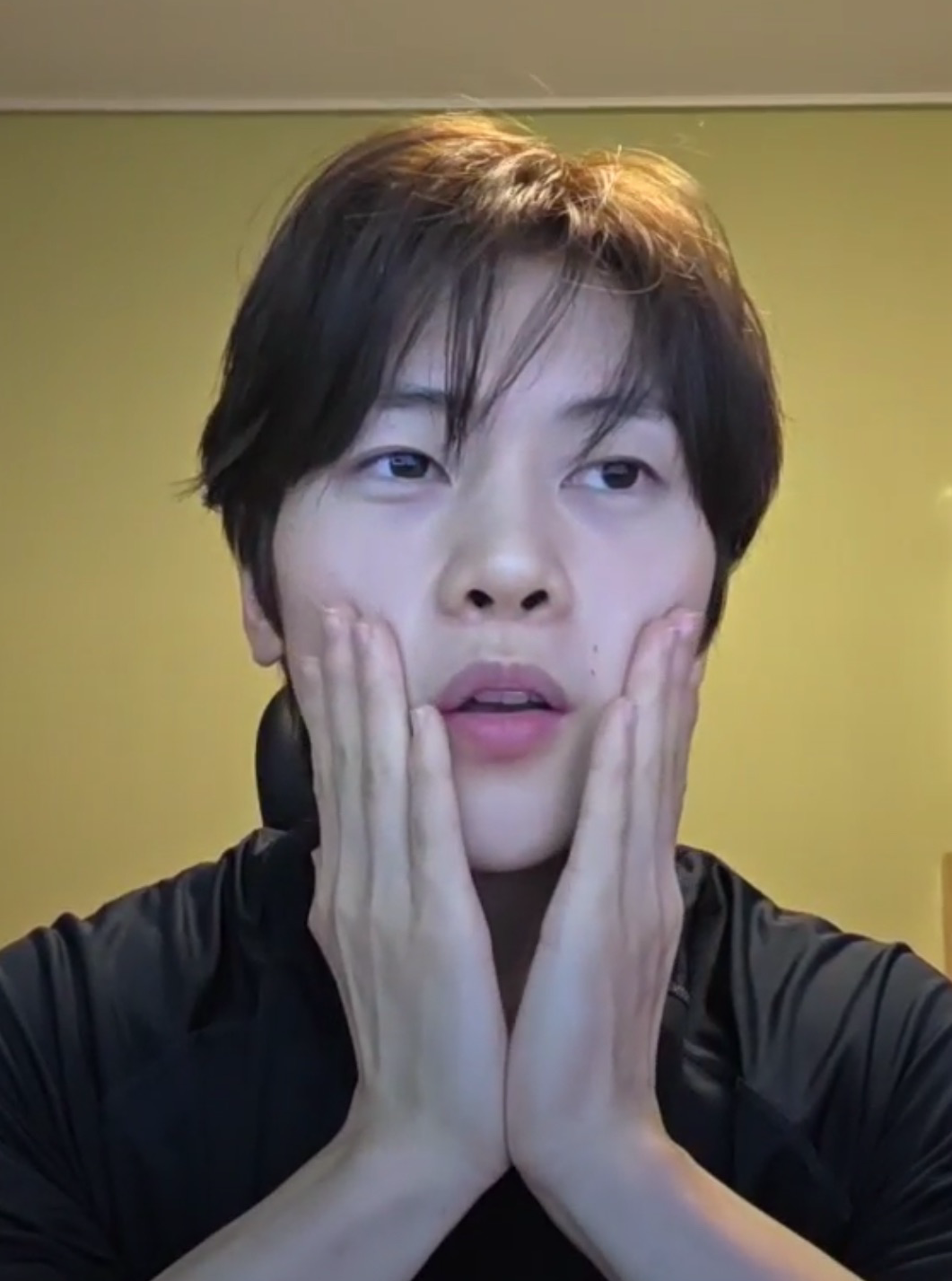 Foto aktivitas terbaru Seok Matthew (ZEROBASEONE)