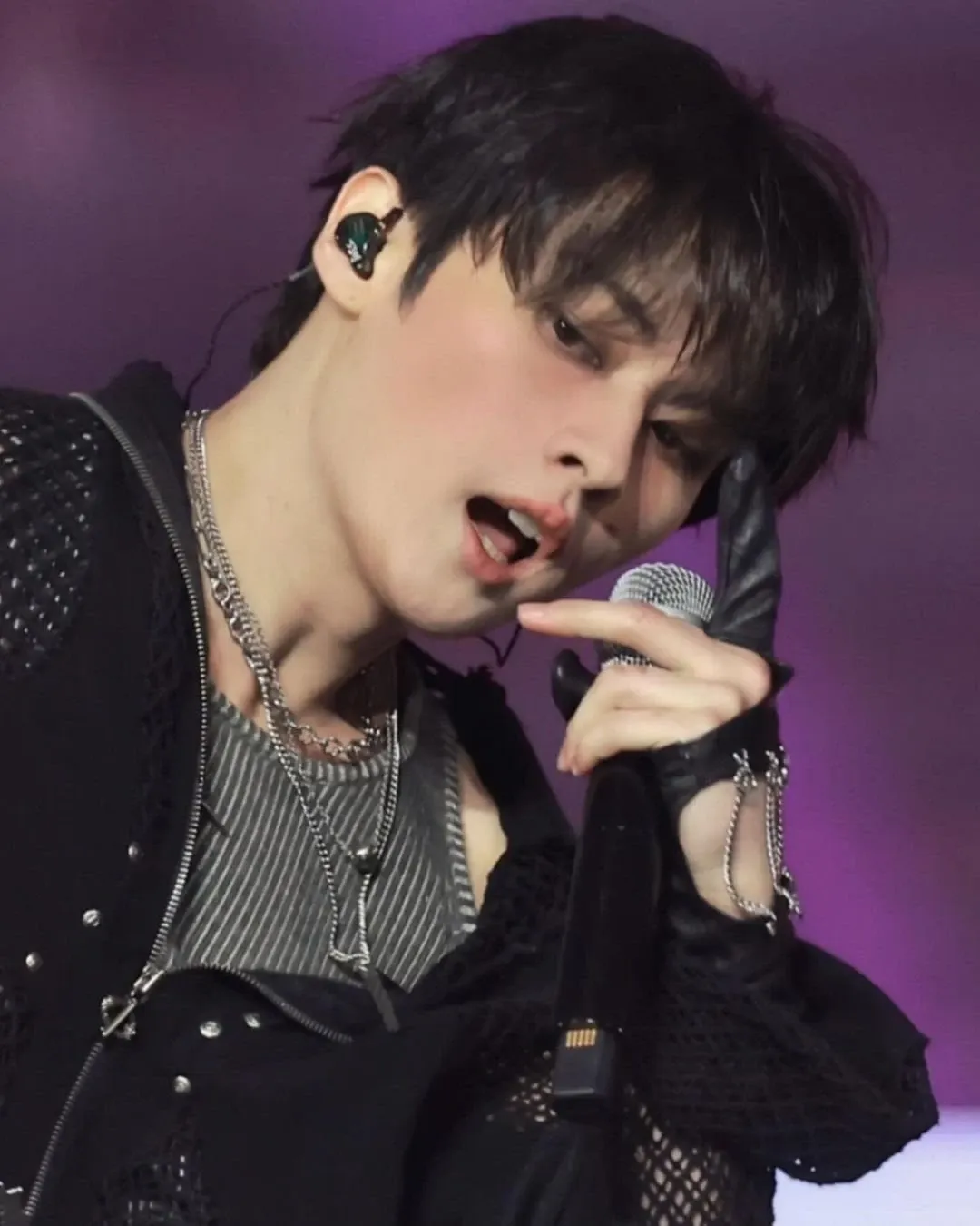 Behind-the-scenes cut of Lee Know (Stray Kids)