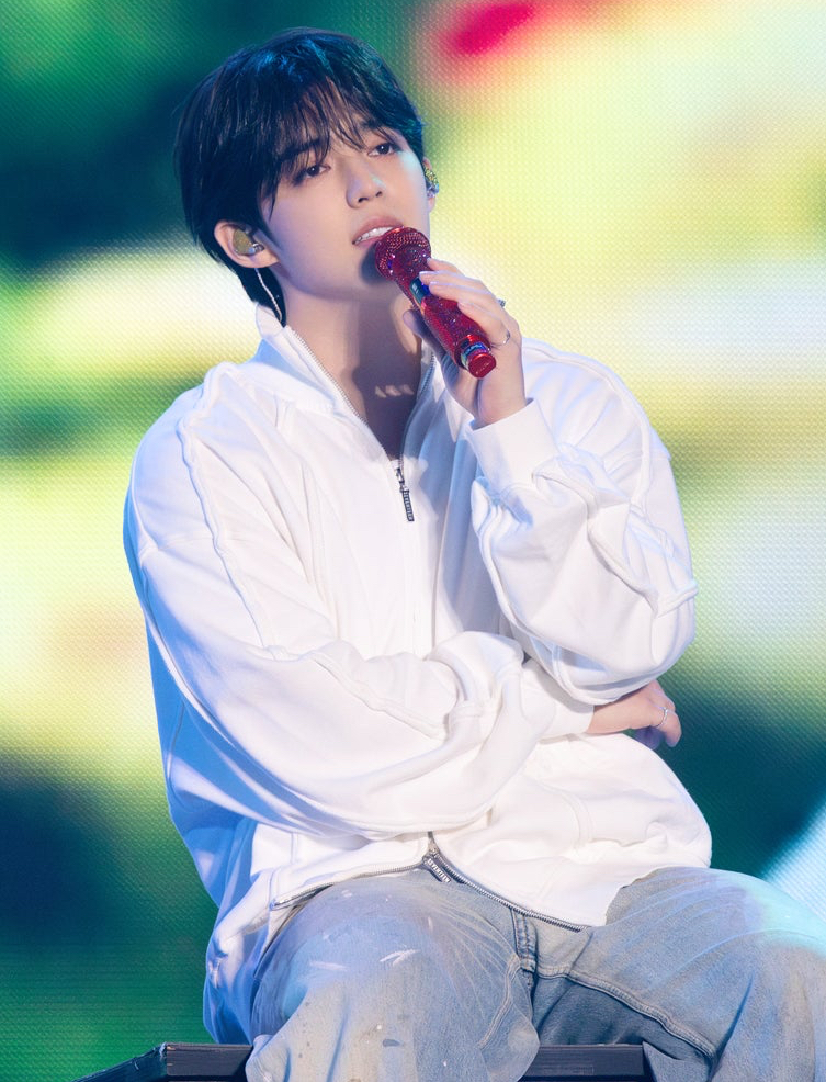 A moment captured by S.Coups (SEVENTEEN)'s fan