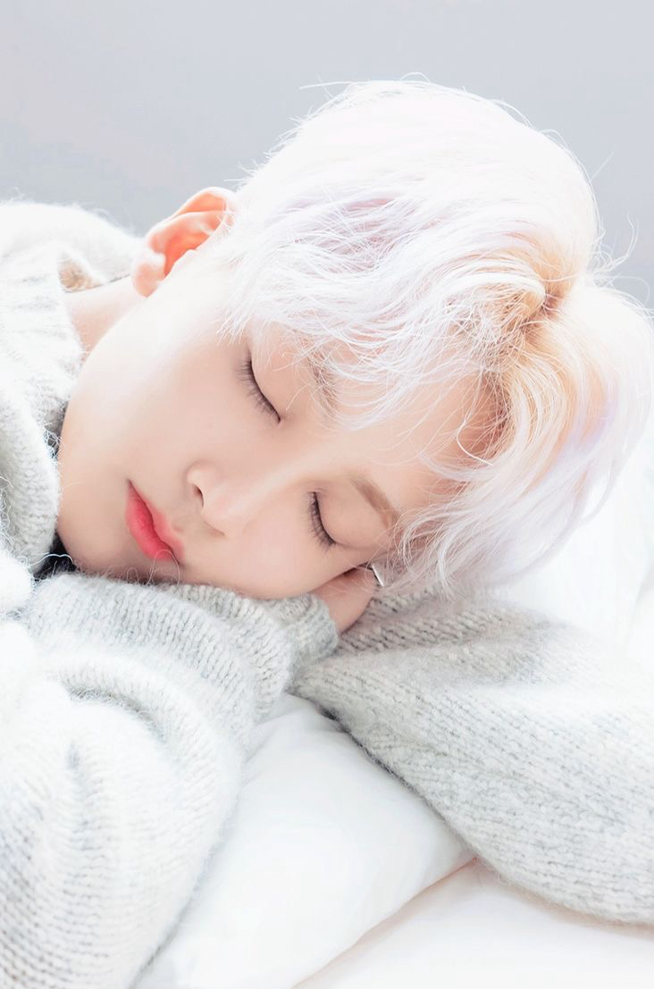 Recent activity shot of Jeonghan (SEVENTEEN)