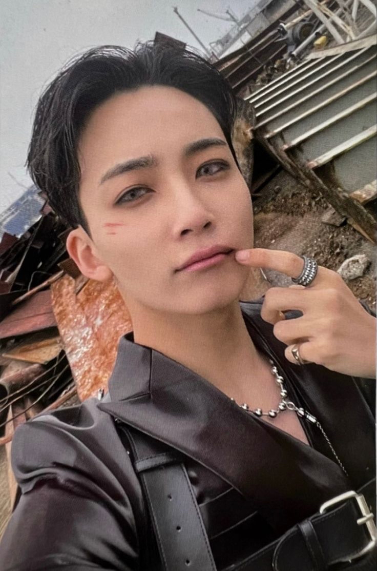 Latest photo of Jeonghan (SEVENTEEN)