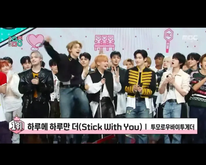 Foto aktivitas terbaru Yeonjun (TOMORROW X TOGETHER)