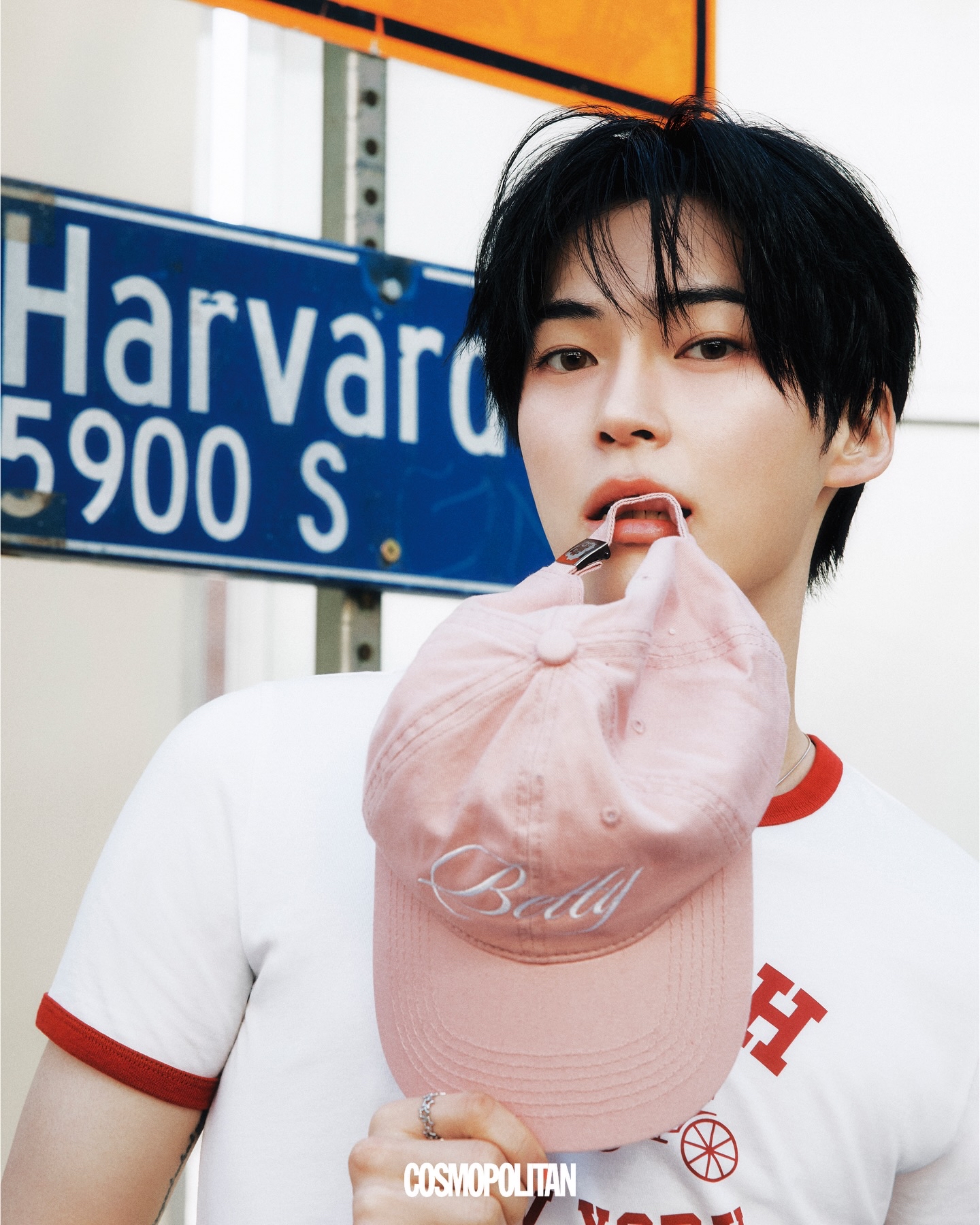 Recent activity shot of Sung Hanbin (ZEROBASEONE)