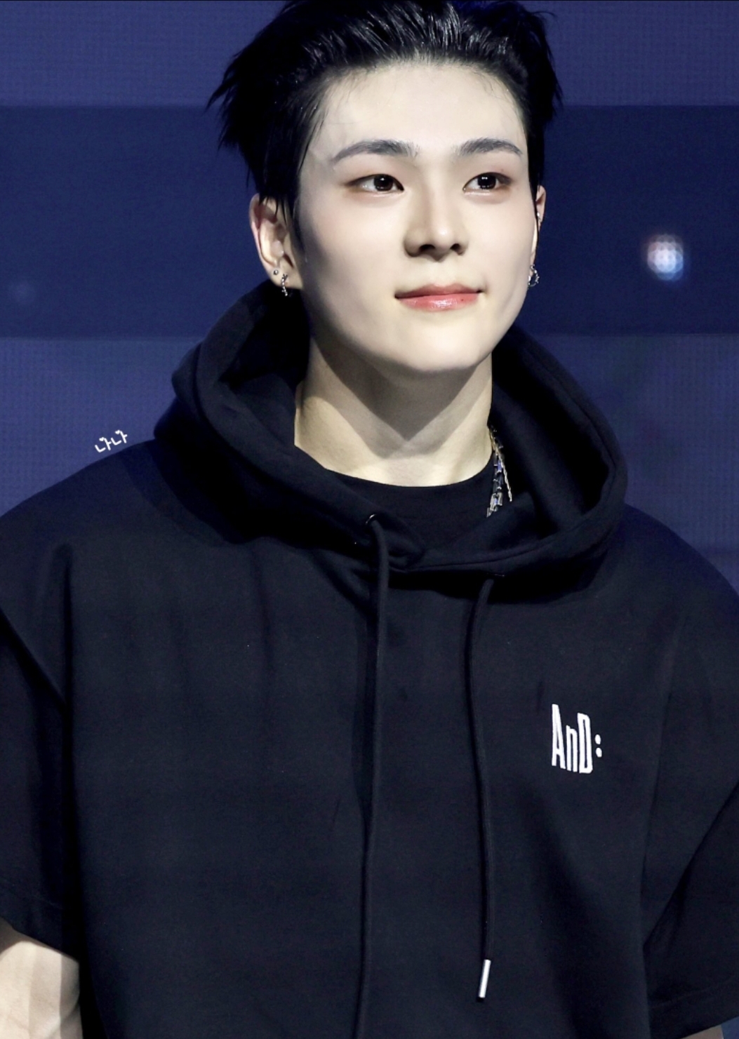 Behind-the-scenes cut of Kim Junmin (WHIB)