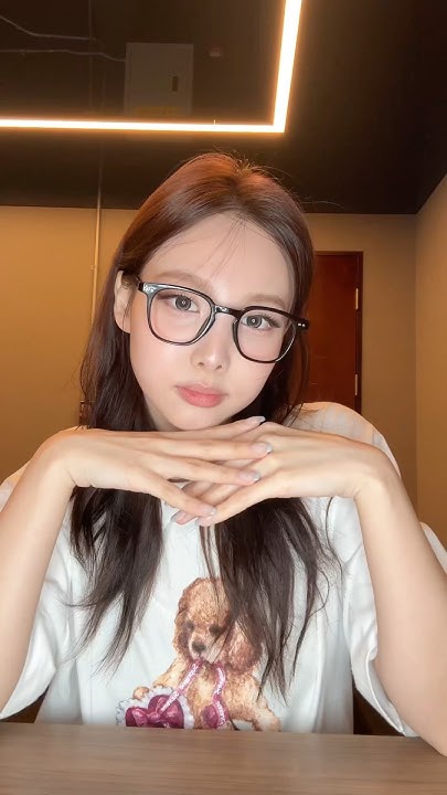 Fandom-recommended wallpaper image of Nayeon (TWICE)